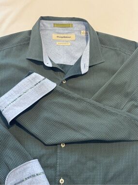 Tommy Bahama Island Modern Long-Sleeve Button-Down Shirt. XL